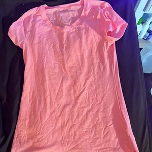 basic coral tee
